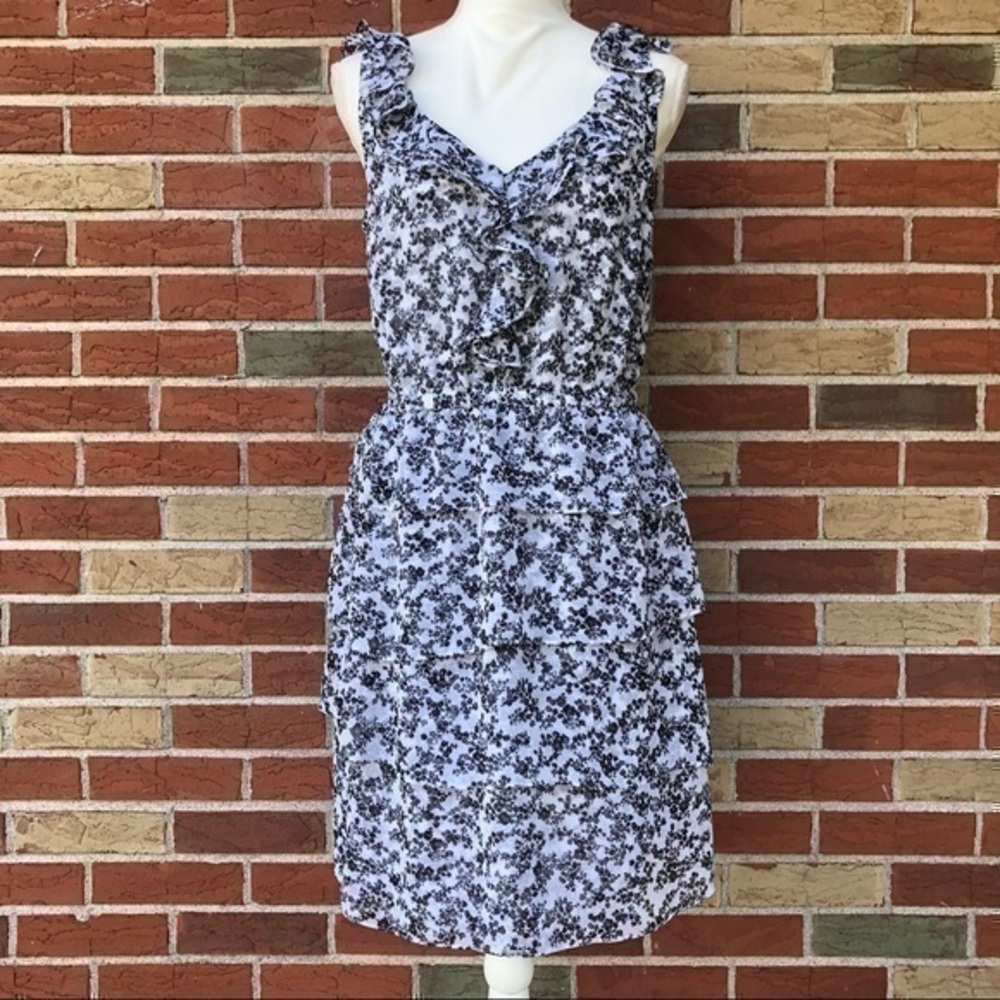 White House Black Market Ruffled Tiered Floral Black White Sleeveless Dress 👗
